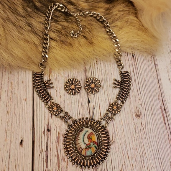 Pink Chief Necklace Set - Picture 3 of 4